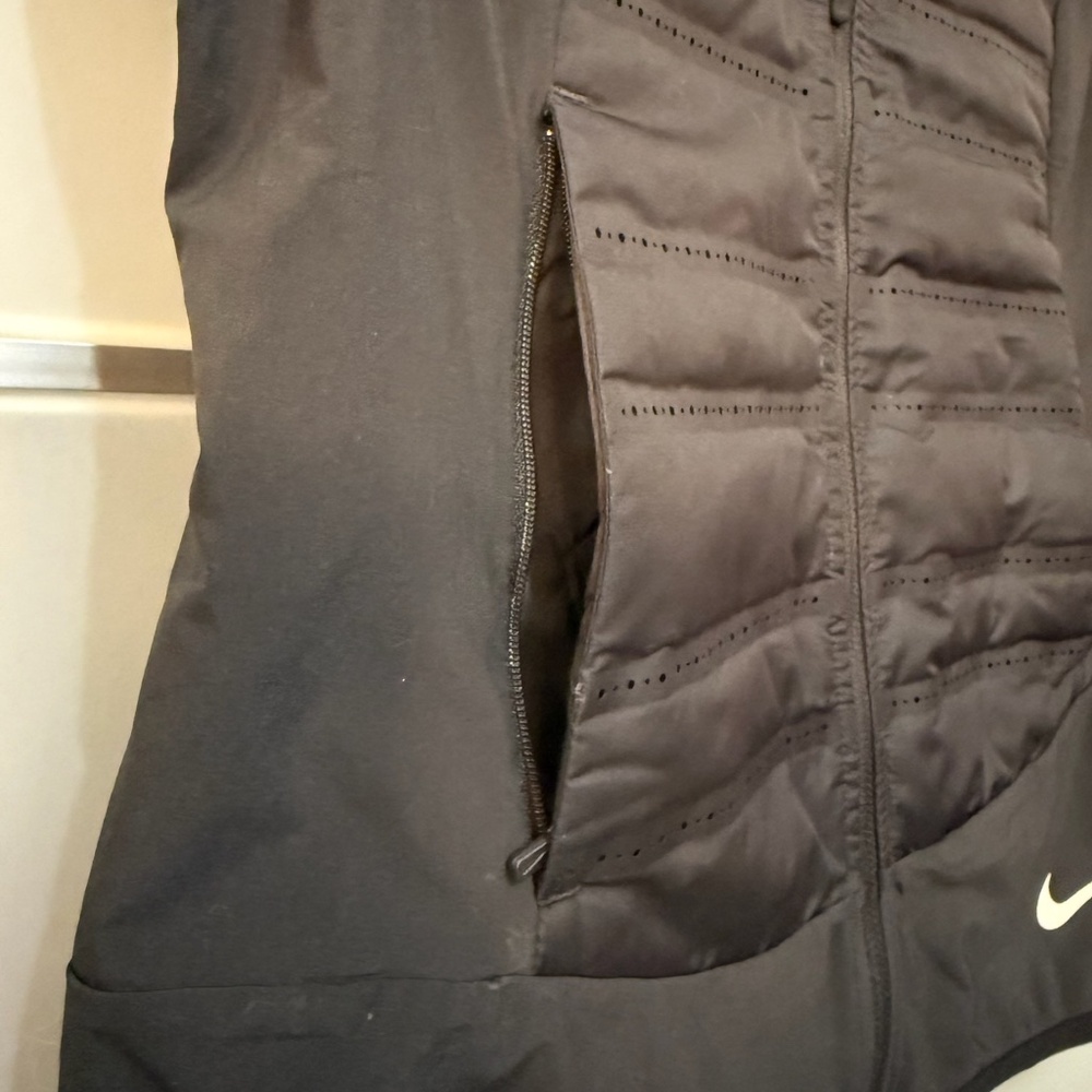 Nike Aeroloft Womens Small Down Packable Running Vest Black - Picture 3 of 7